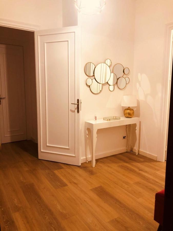 Luminosissimo Nel Centro Di Appartamento